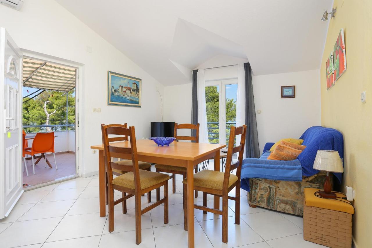 Apartments By The Sea Arbanija, Ciovo - 4320 Trogir Bagian luar foto